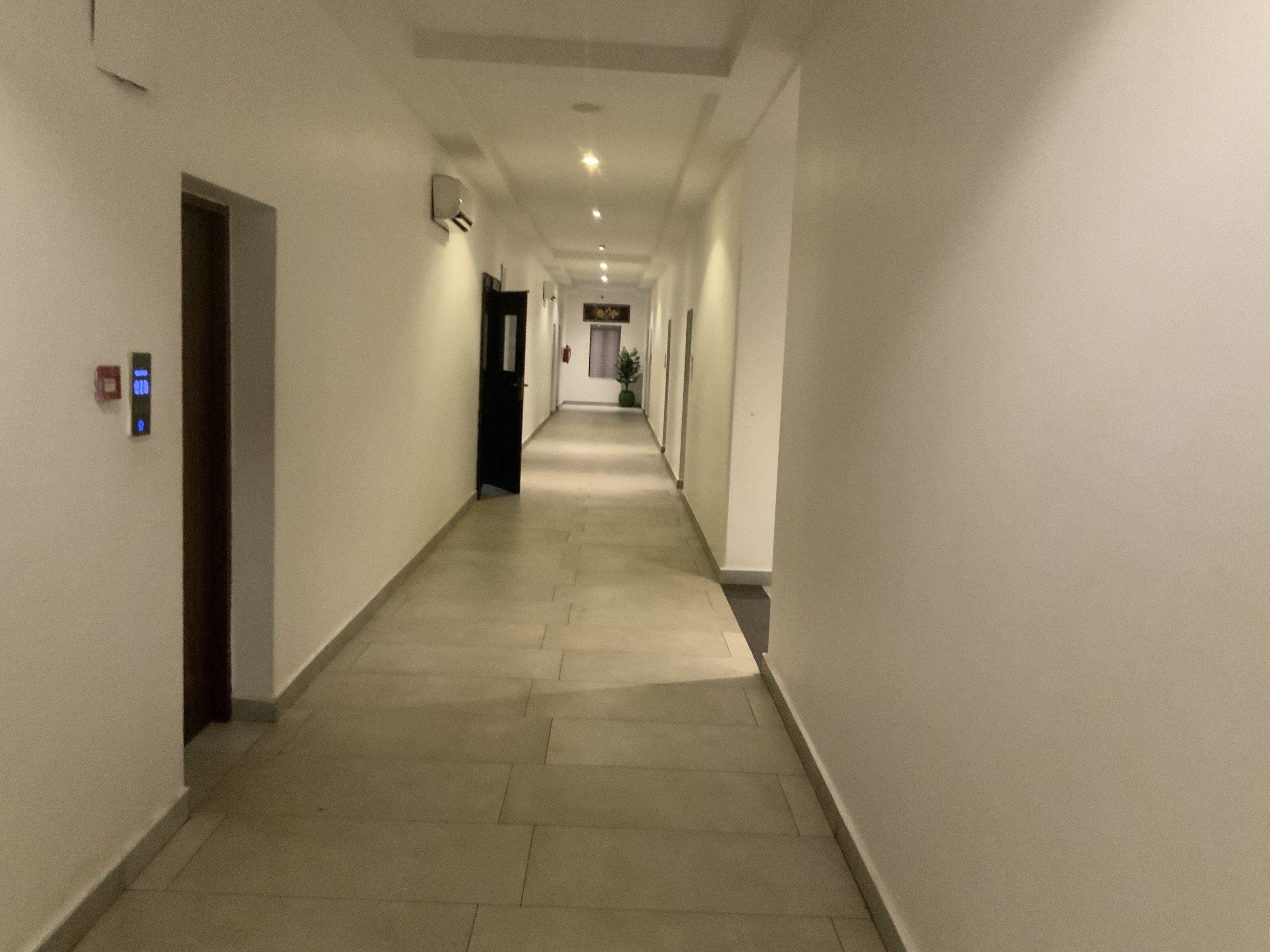 Discovery Suites Living